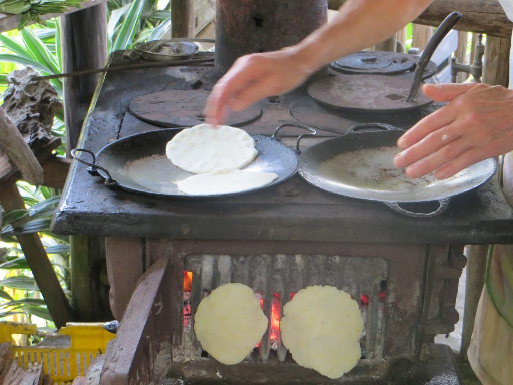 Guayabo Lodge Santa Cruz  Eksteriør billede